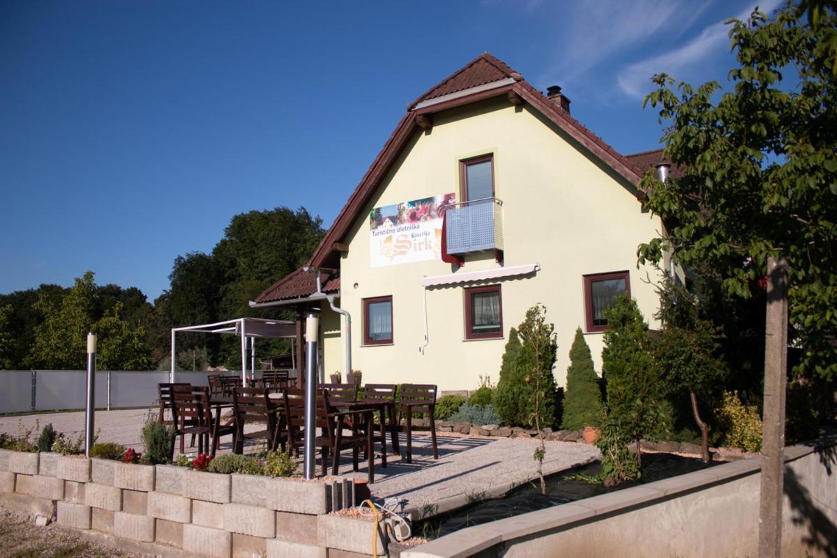 Turisticna Kmetija Sirk Motel Zgornja Velka Eksteriør bilde